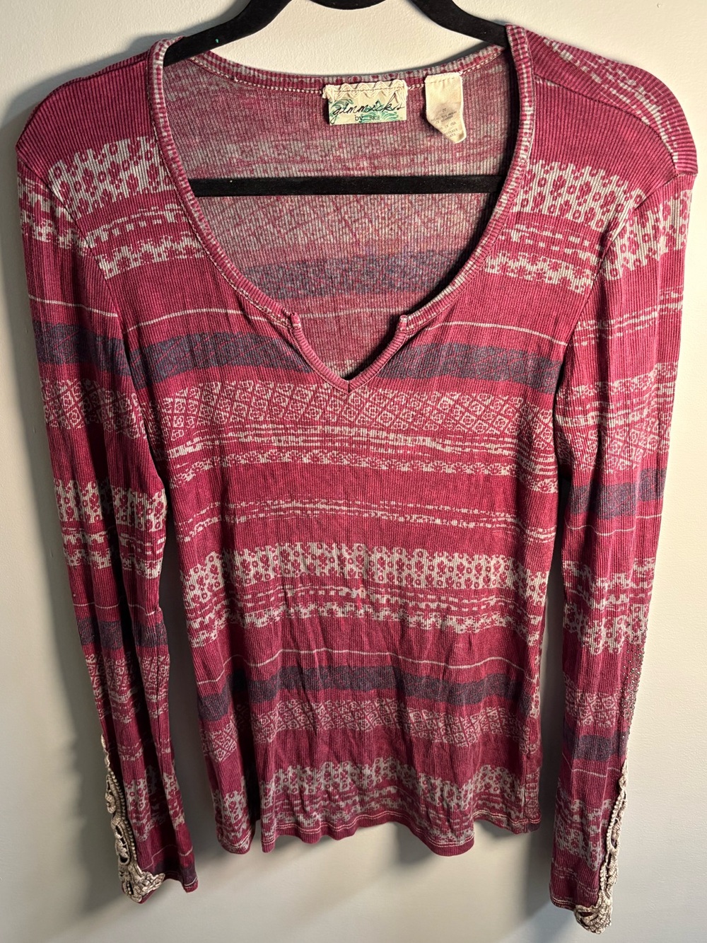 Vintage Buckle (BKE) Mauve, Grey, & Navy Patterned Long Sleeve Top